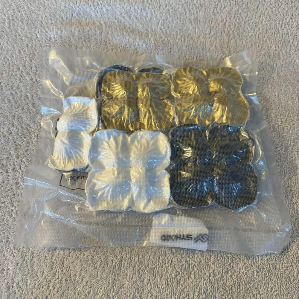 1600 Pieces Syhood Artificial Silk Rose Petals Gold Black White Decorations